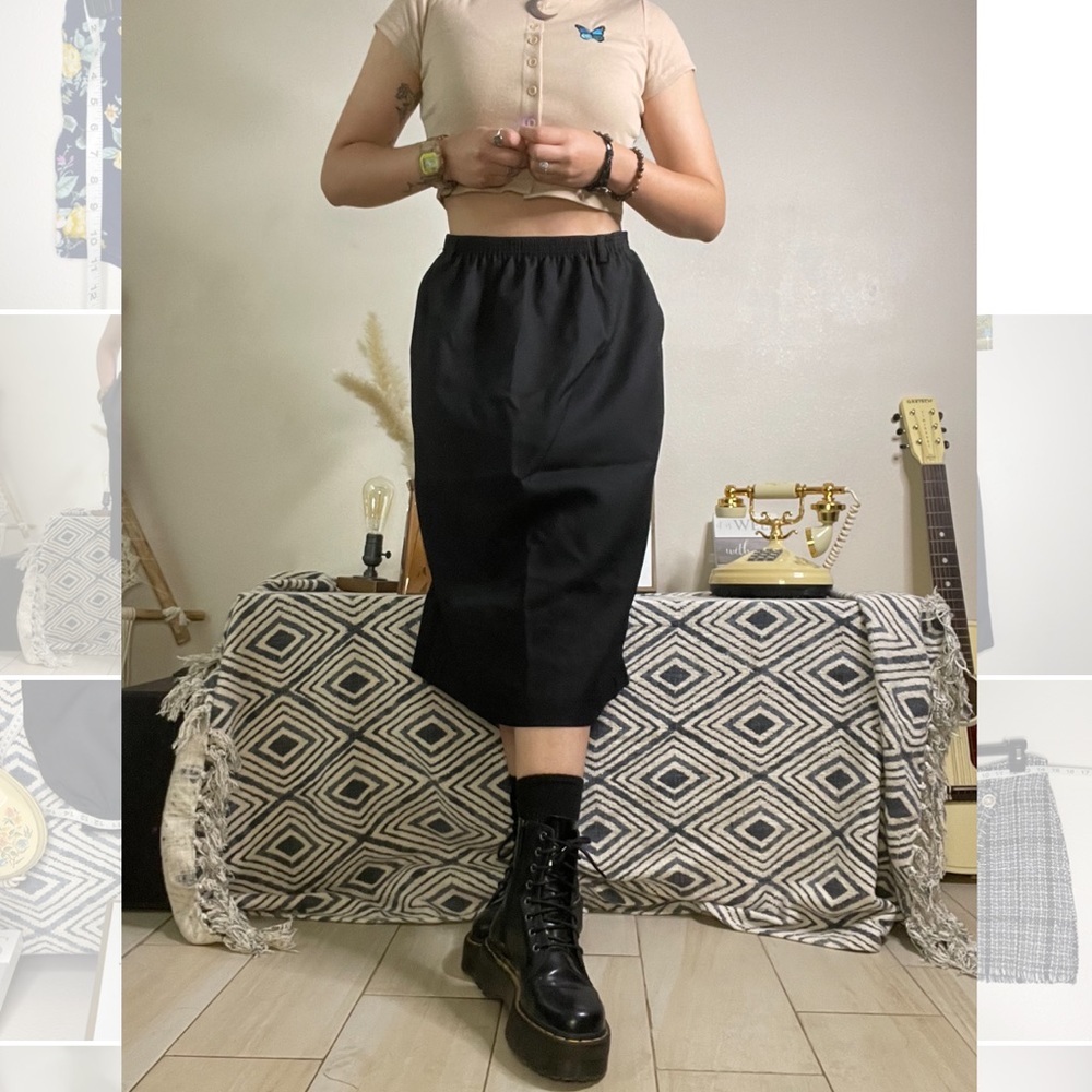 90s Grunge Style Knee-Length Black Skirt
